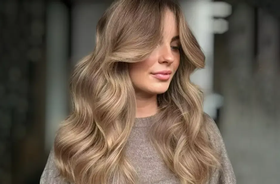 Colore capelli inverno 2024: un biondo e un castano da scoprire
