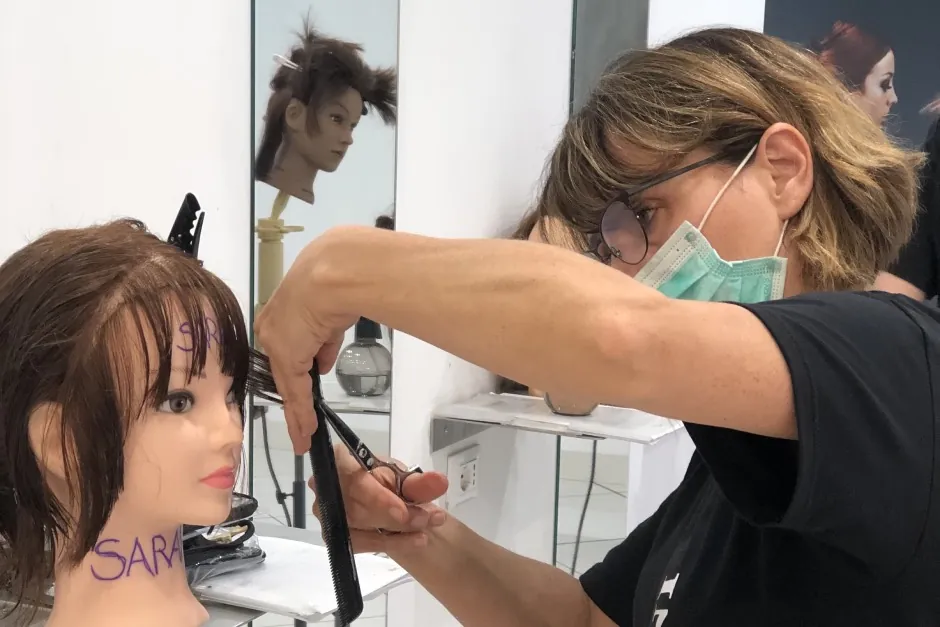 Corso di taglio capelli base: un giorno con un nostro studente