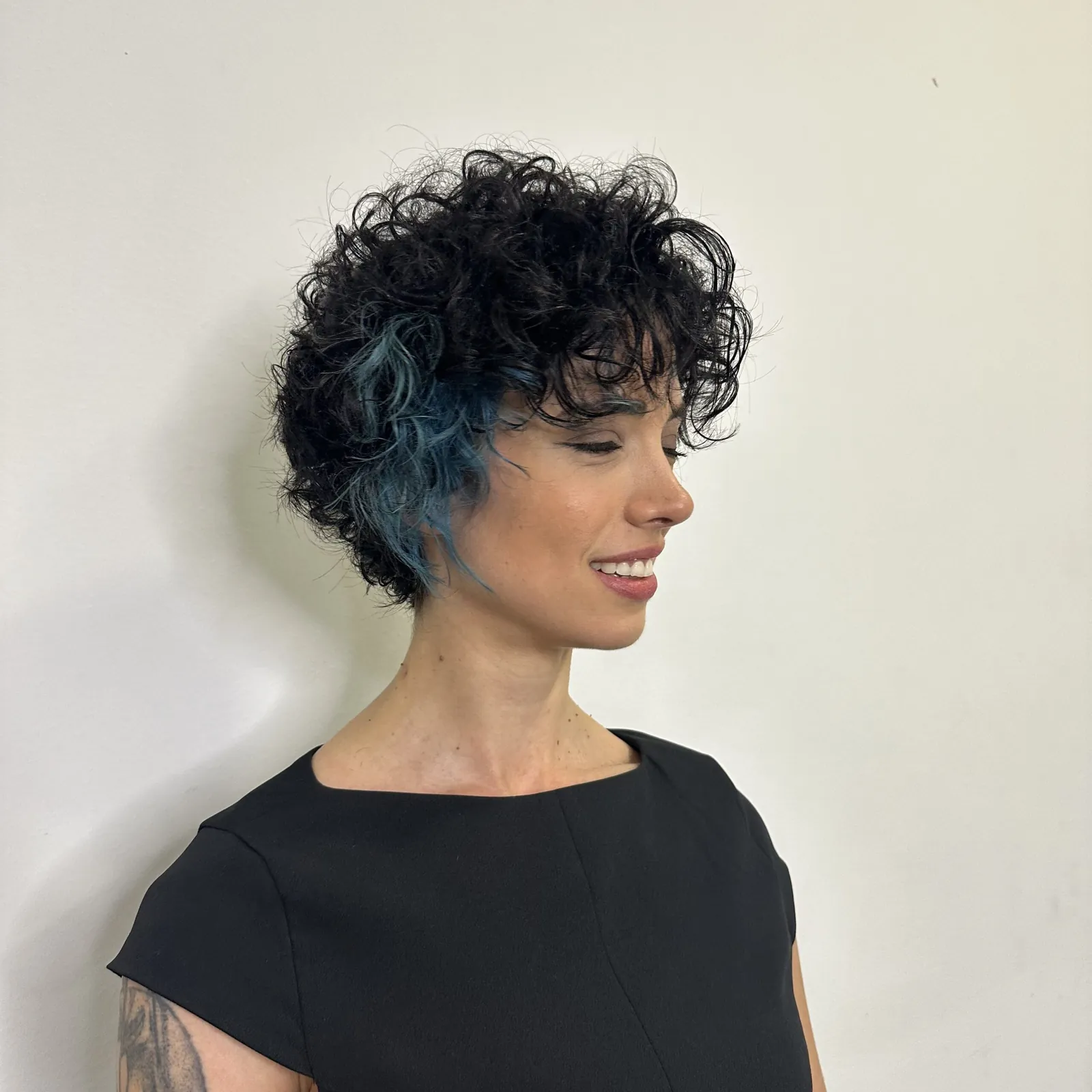 taglio corto capello riccio come realizzarlo
